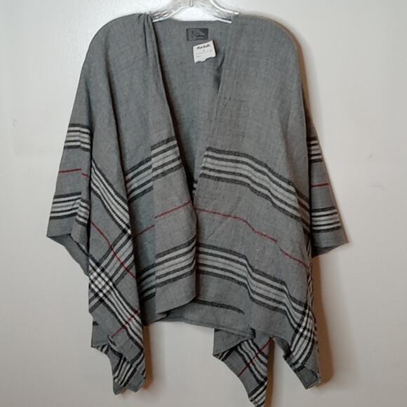 NWT Vfraas O/S Gray striped Cape. Warm, Comfortable. Boho. - Picture 1 of 6